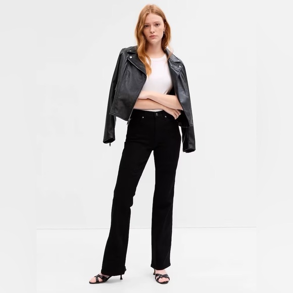 NWT! GAP Black Stretch Boot Leg Mid-Rise Jeans - Multiple Sizes 🩵 - Picture 1 of 10
